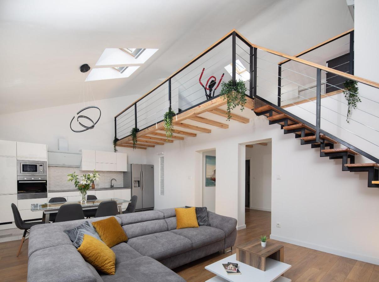 Metily Apartment Split Extérieur photo