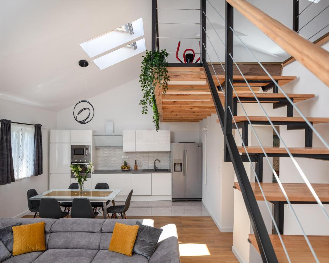 Metily Apartment Split Extérieur photo