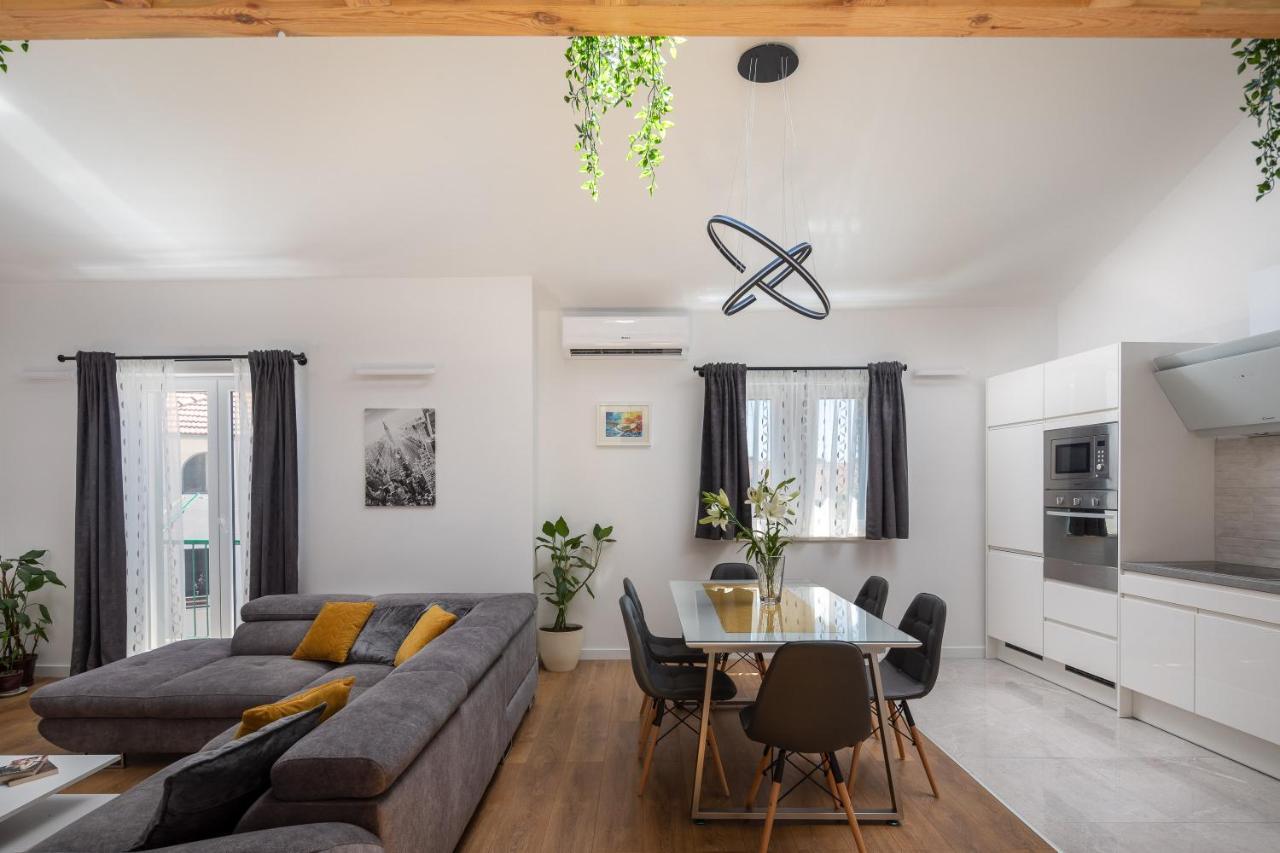 Metily Apartment Split Extérieur photo