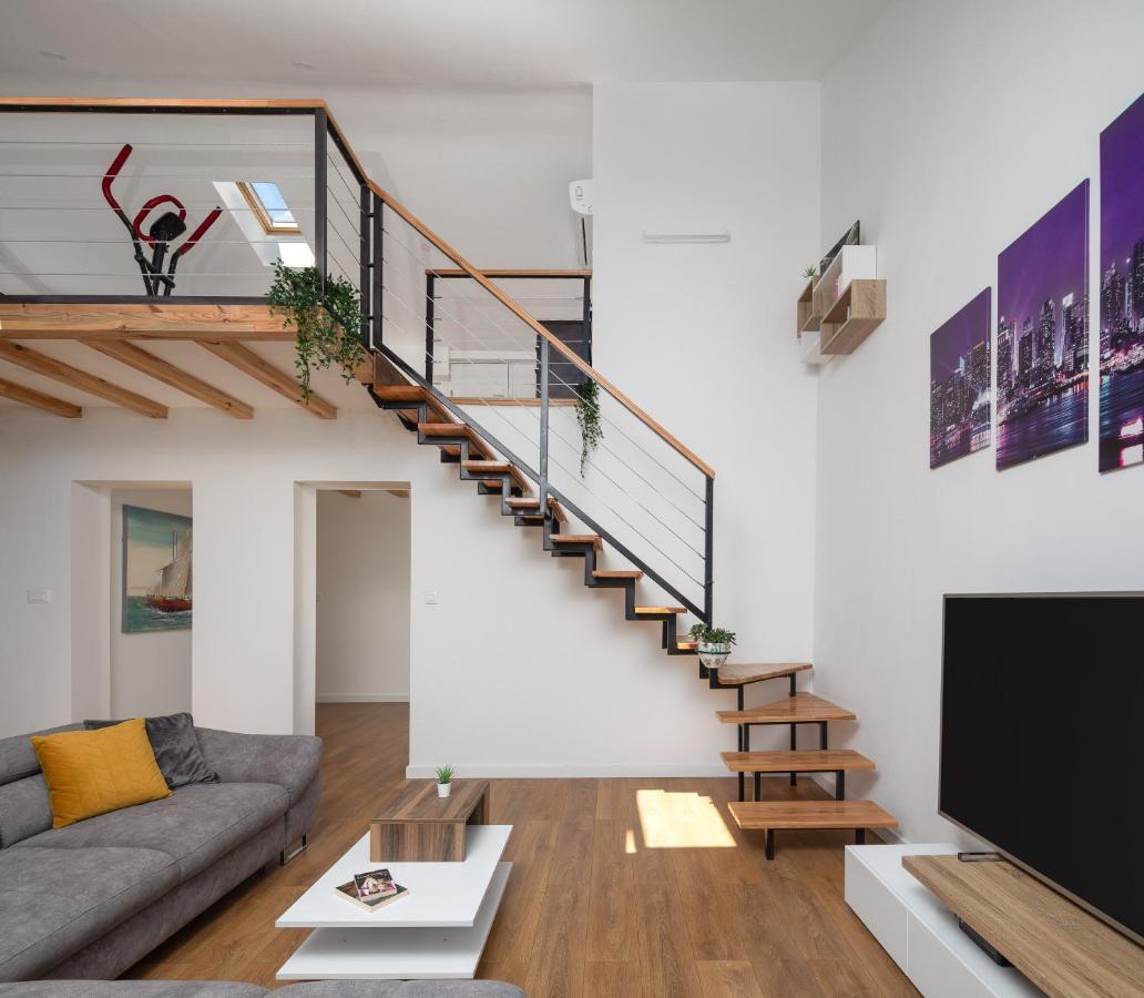 Metily Apartment Split Extérieur photo